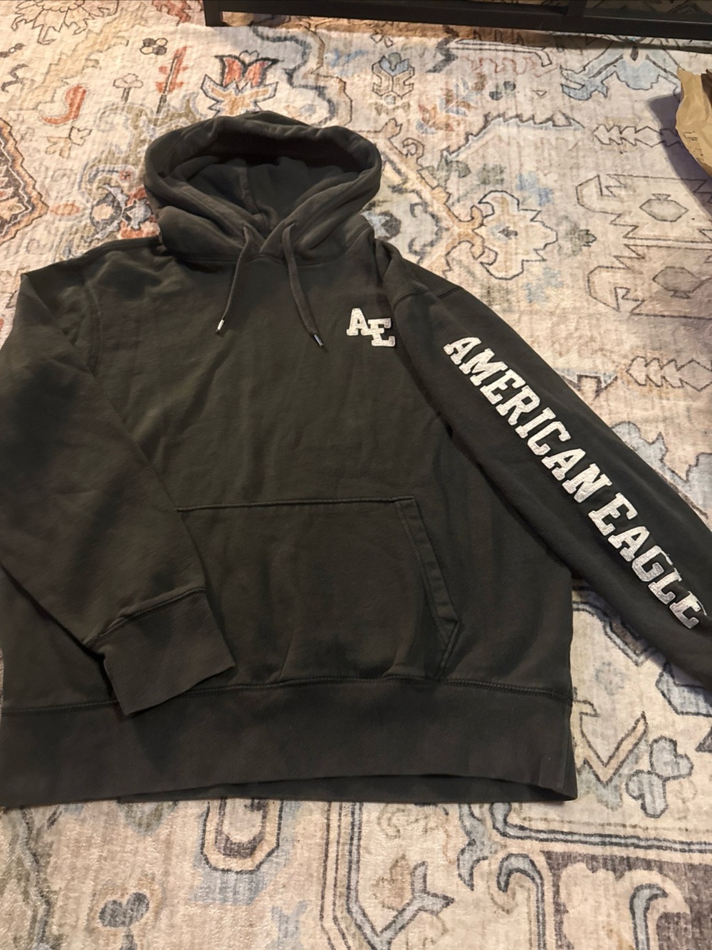 American Eagle Men’s Large Hoodie Sleeve Pocket Black Drawstring